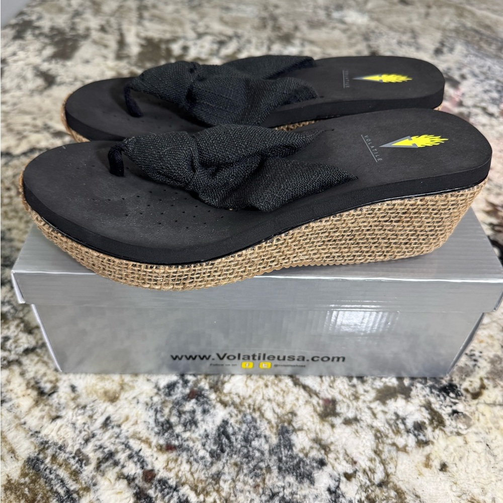 Volatile Black Espadrille Flip-Flops‎ - Picture 4 of 7